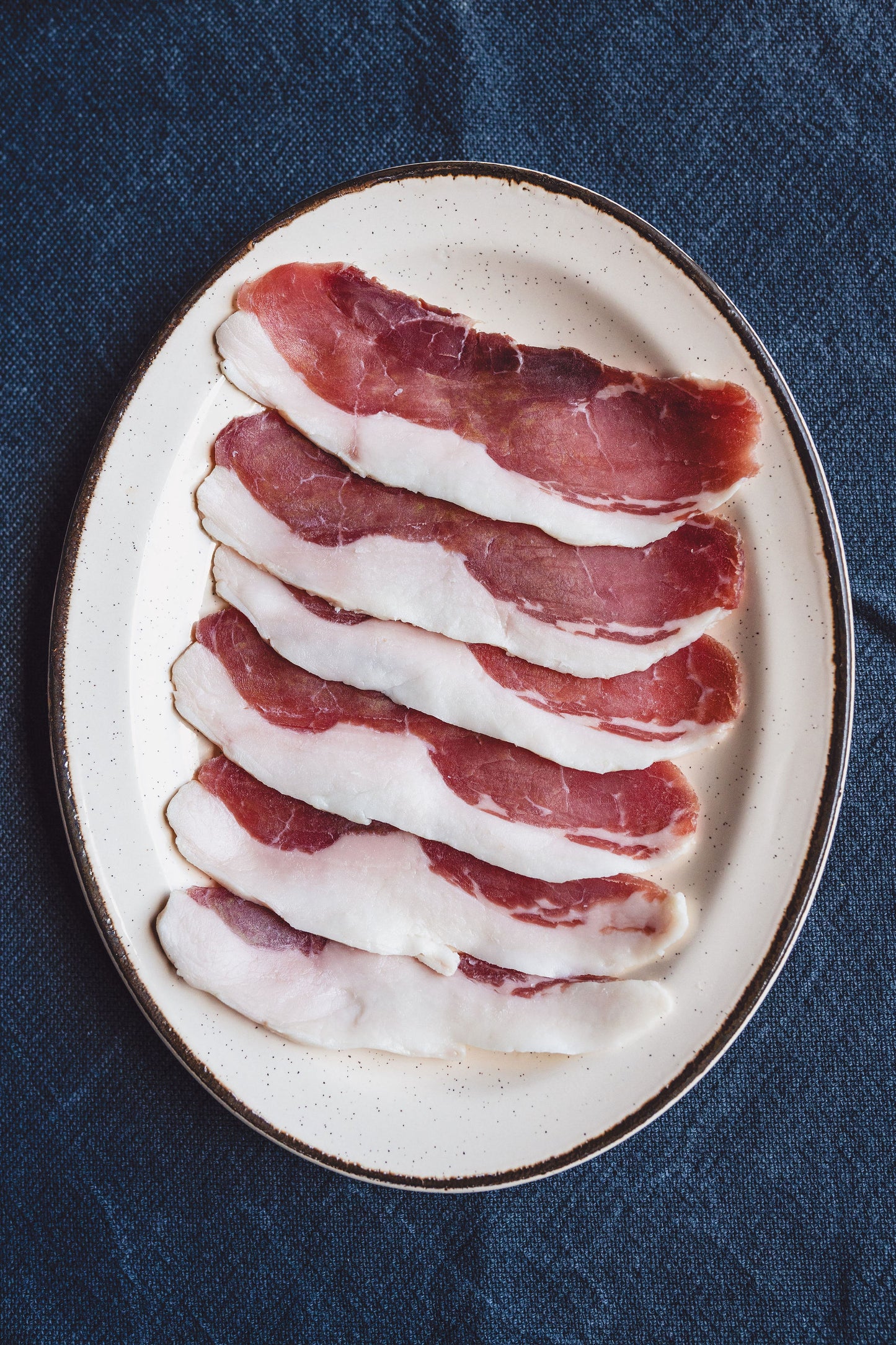 Schinkenspeck vom Bio-Apfelschwein